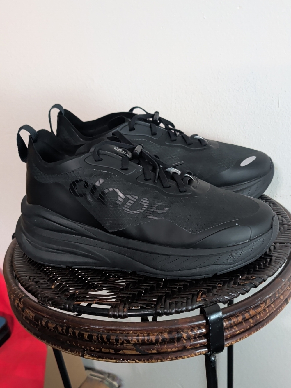 Clove Alto Men 10 Black Running Walking Shoes
